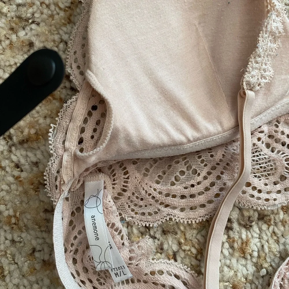 pink bra M/L - Picture 2 of 3